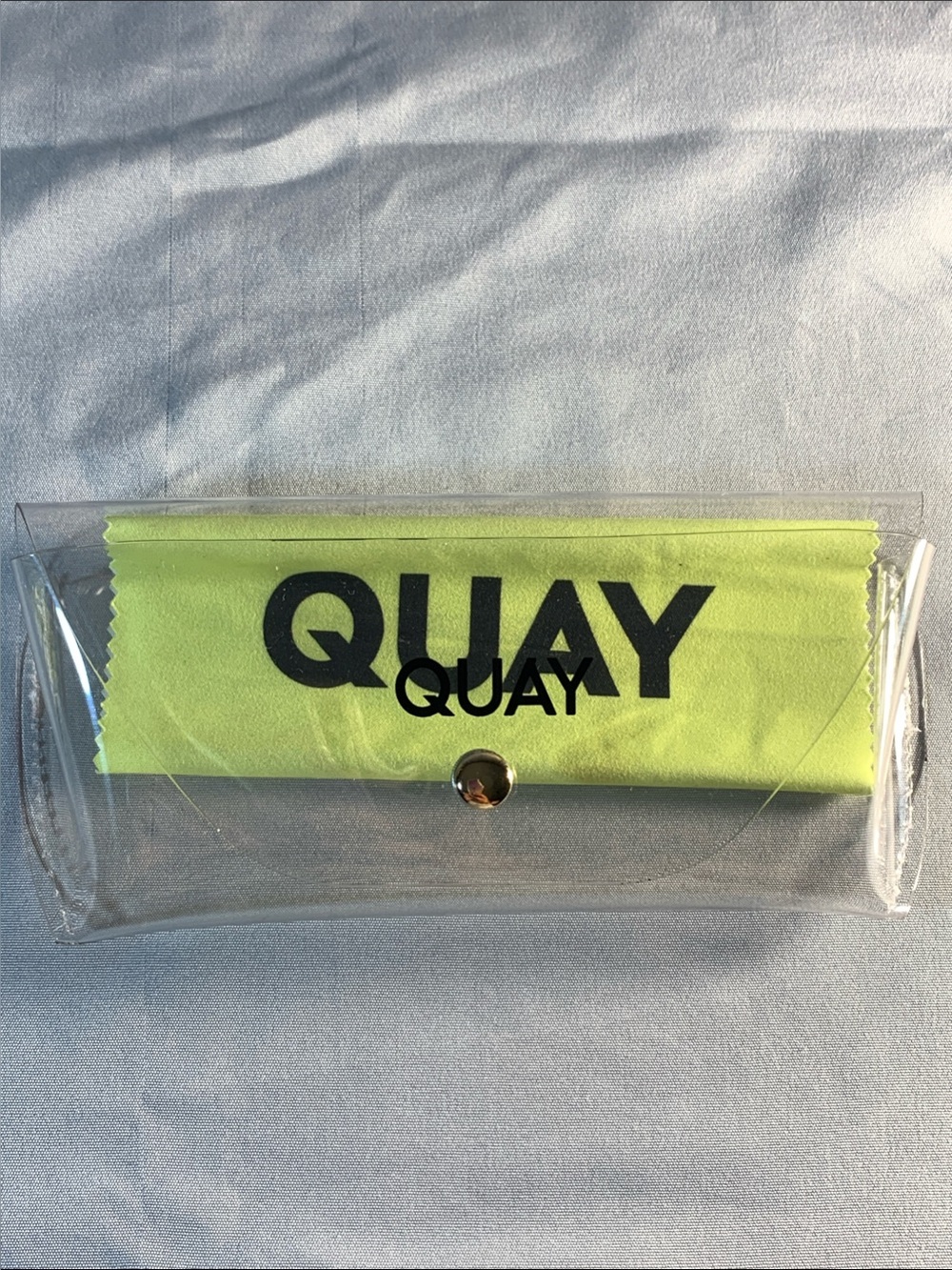 NEW Quay Australia Clear Sunglasses Case Pouch with Neon Yellow-Green Cloth